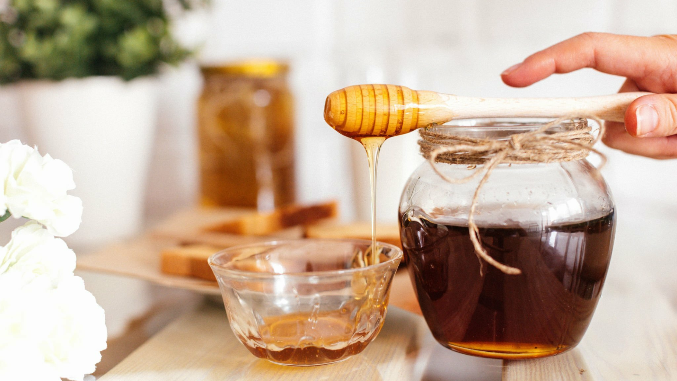 Using honey as an alternative treatment for eczema